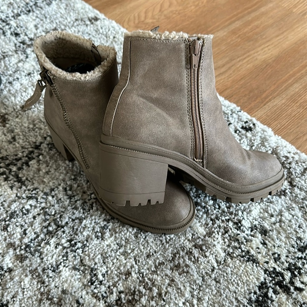 Women’s Boots